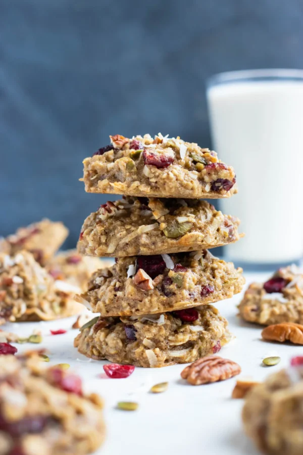 Breakfast Oats and Nuts Cookies